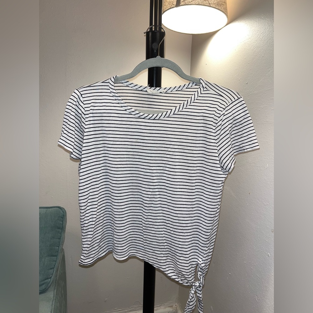 Olivia Rae Striped shirt size medium new used